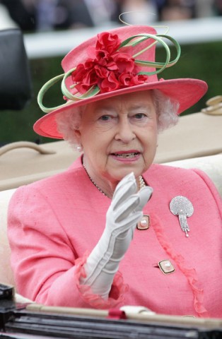 Queen Elizabeth, June 14, 2011 in Rachel Trevor Morgan | The Royal Hats Blog